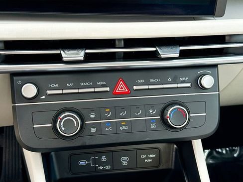 Certified 2025 Hyundai Tucson SE image 15