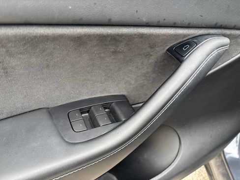 Used 2022 Tesla Model Y Performance AWD/4WD image 25