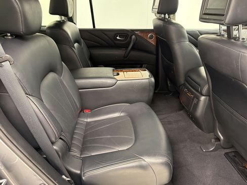 Used 2015 INFINITI QX80 4WD w/ Deluxe Technology Package image 31