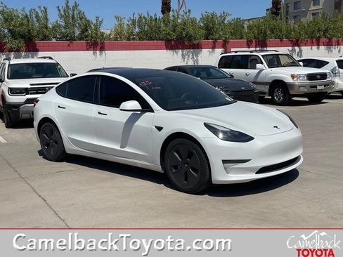 Used 2023 Tesla Model 3 Standard Range RWD image 1