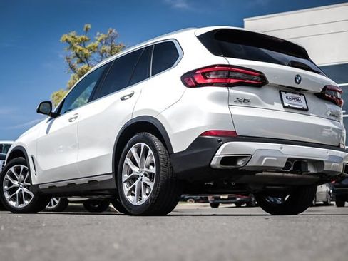 Used 2022 BMW X5 xDrive40i AWD/4WD image 2
