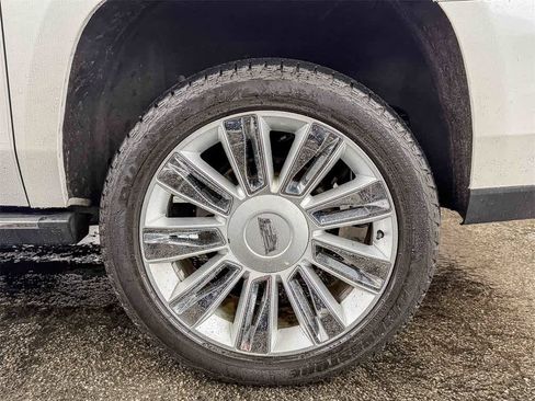 Used 2020 Cadillac Escalade ESV Platinum image 10