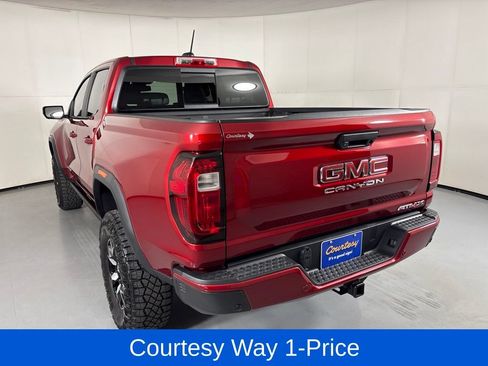 Used 2025 GMC Canyon AT4 w/ AT4X Package AWD/4WD image 8