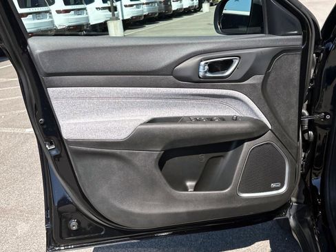 New 2024 Jeep Compass Latitude w/ Sun and Sound Group image 20