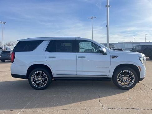 New 2026 GMC Yukon Denali w/ Sun & Power Step Package image 2