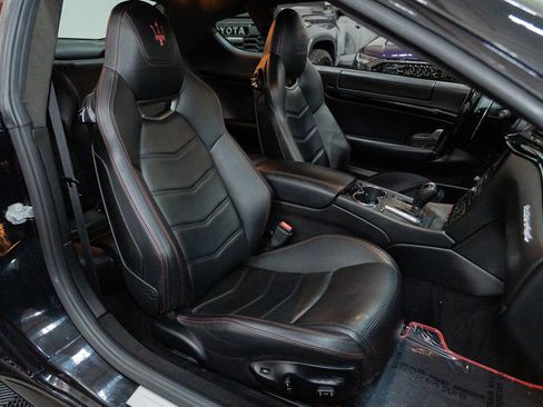 Used 2014 Maserati GranTurismo Sport RWD image 27