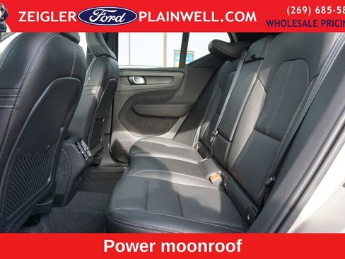 Used 2024 Volvo XC40 B5 Plus w/ Protection Package Premier AWD/4WD image 12