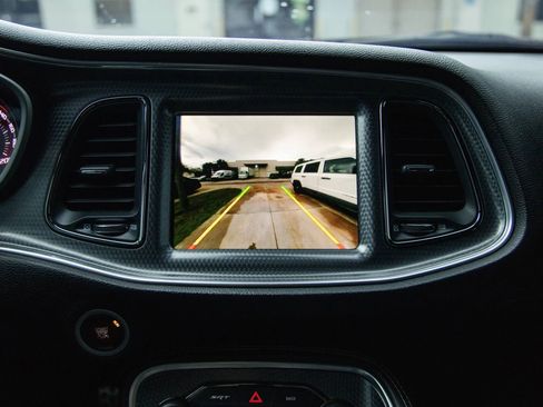 Used 2015 Dodge Challenger SRT Hellcat image 41