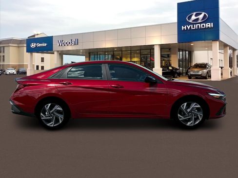 New 2025 Hyundai Elantra Sport image 9