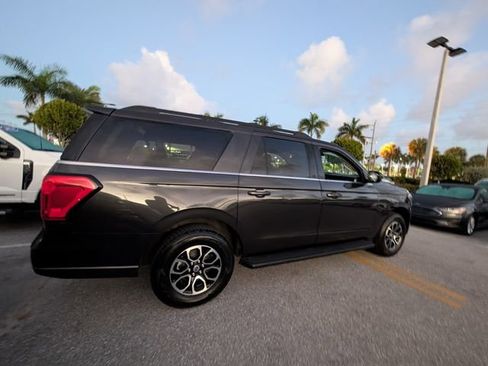 Used 2024 Ford Expedition Max XLT image 11