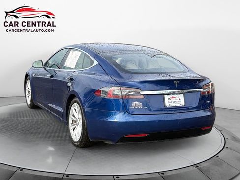 Used 2016 Tesla Model S 75D image 3