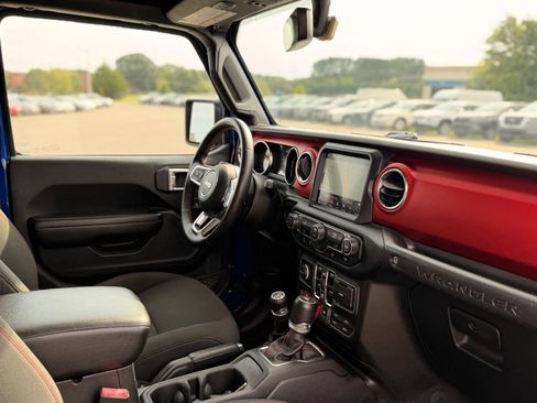 Used 2019 Jeep Wrangler Unlimited Rubicon AWD/4WD image 39