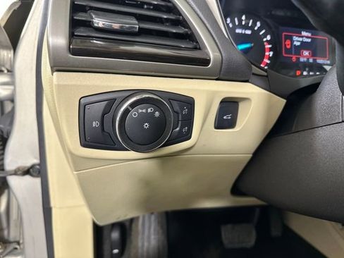 Used 2015 Ford Fusion SE w/ Equipment Group 202A image 19