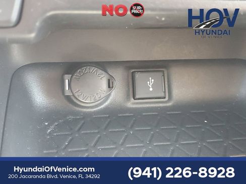 Used 2020 Toyota RAV4 LE AWD/4WD image 30