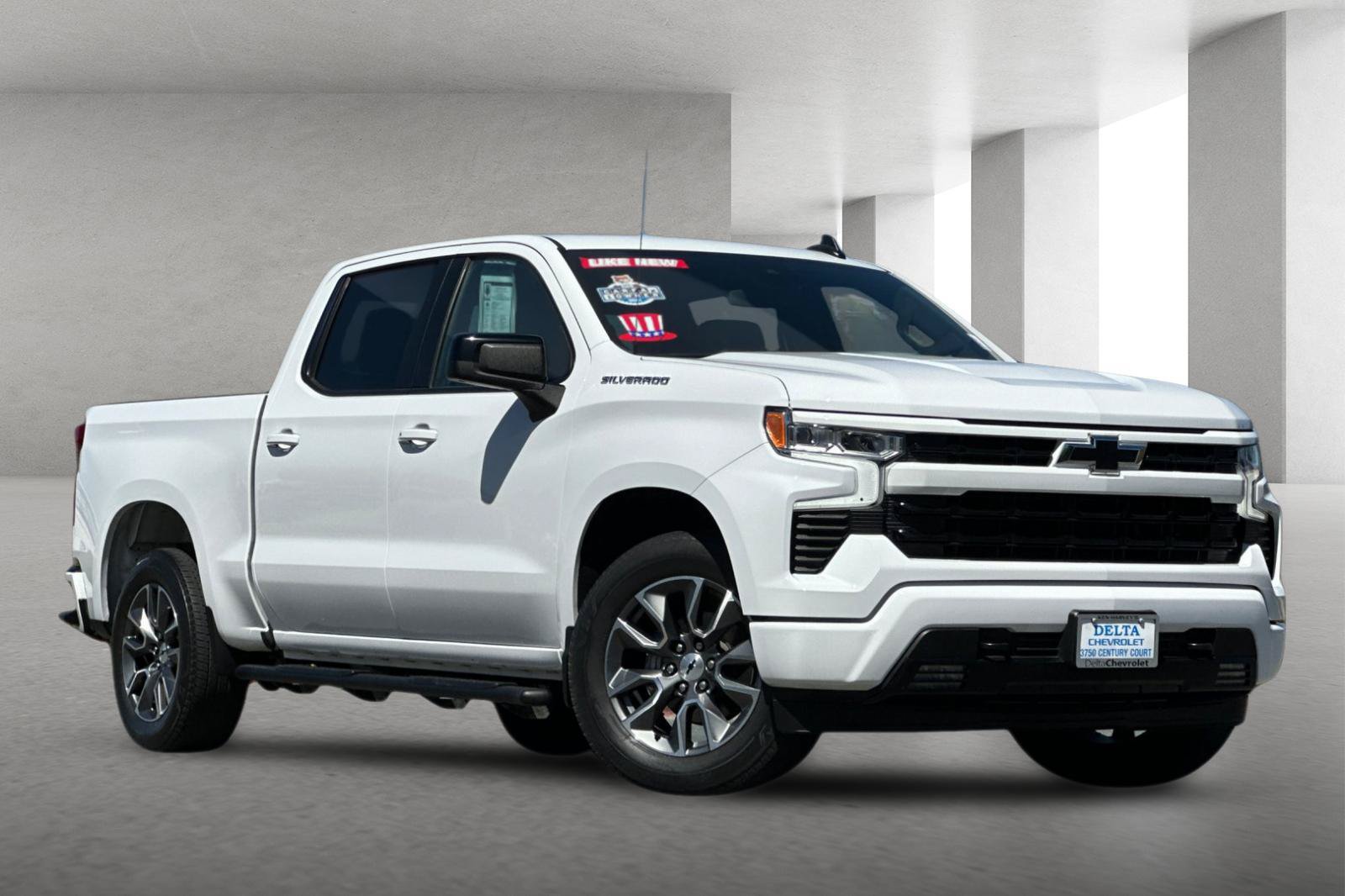 Used 2023 Chevrolet Silverado 1500 RST RWD image 2