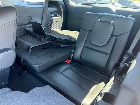 Certified 2024 Ford Explorer XLT w/ Equipment Group 202A AWD/4WD image 20