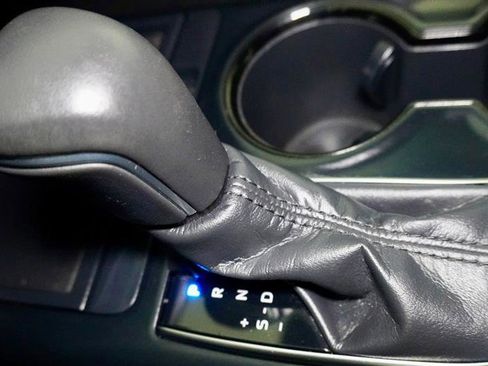 Used 2018 Toyota Camry SE image 21