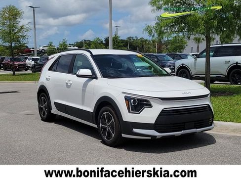 Certified 2023 Kia Niro EX FWD image 1