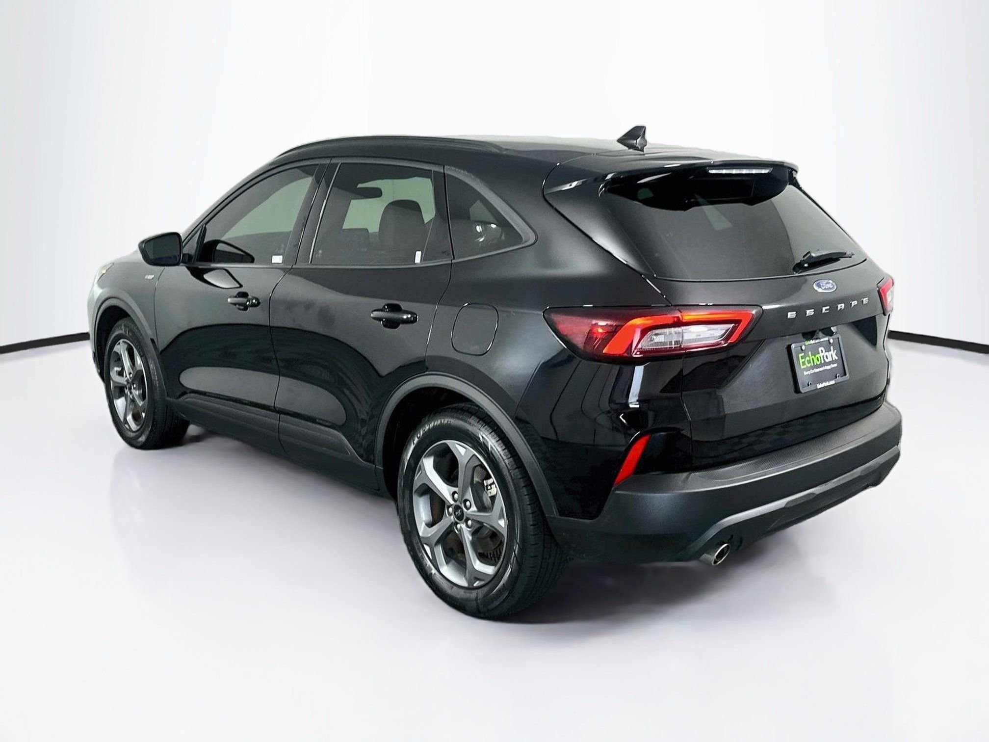 Used 2025 Ford Escape ST-Line FWD image 5
