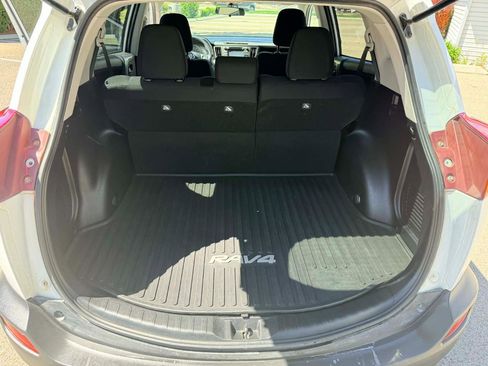 Used 2014 Toyota RAV4 XLE image 11