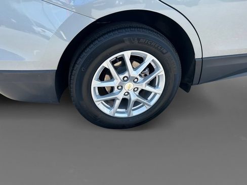 Used 2023 Chevrolet Equinox LT w/ Driver Convenience Package FWD image 10