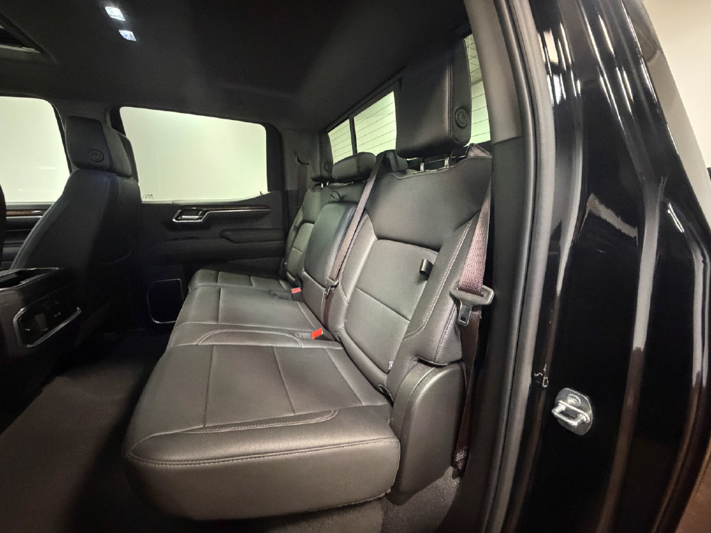 Used 2024 GMC Sierra 1500 Elevation w/ Elevation Premium Package AWD/4WD image 8
