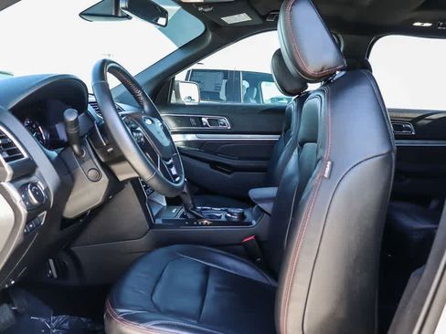 Used 2019 Ford Explorer Sport w/ Equipment Group 401A AWD/4WD image 18