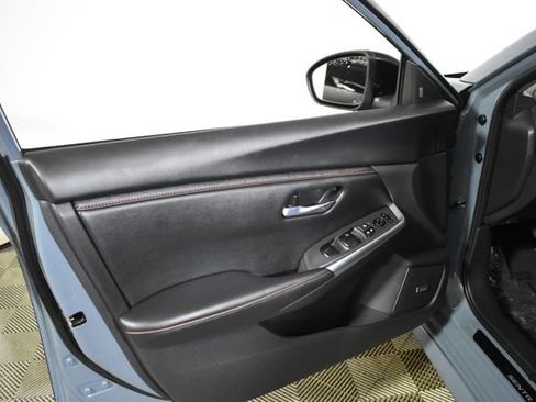 Certified 2025 Nissan Sentra SR w/ SR Premium Package image 7