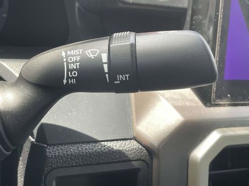 Used 2024 Toyota Tacoma TRD Sport AWD/4WD image 30