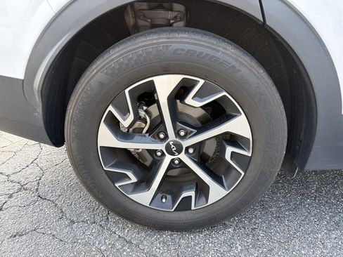Used 2023 Kia Sportage EX FWD image 9