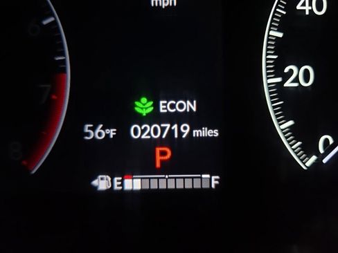 Used 2023 Honda HR-V LX image 28