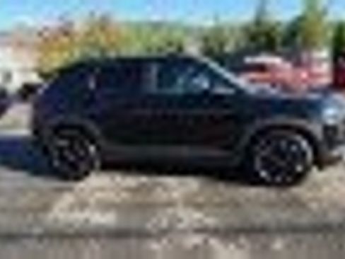 Used 2023 Chevrolet TrailBlazer LT image 3