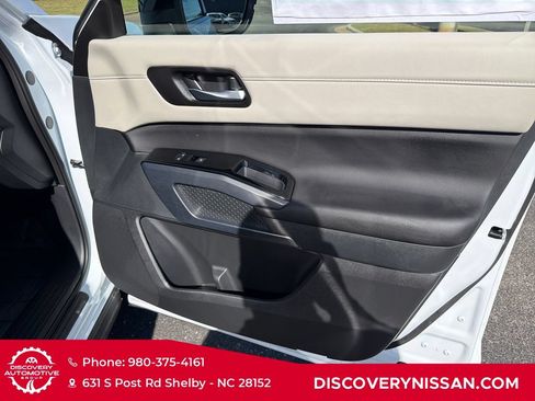 New 2026 Nissan Pathfinder SL AWD/4WD image 36