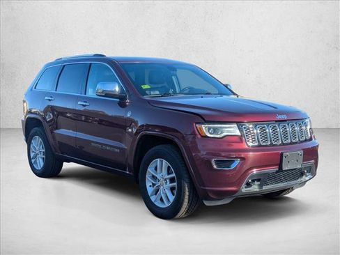 Used 2017 Jeep Grand Cherokee Overland image 3