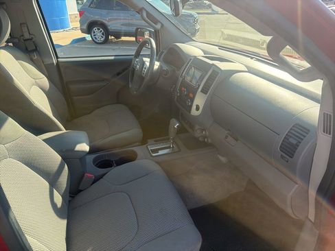 Used 2015 Nissan Frontier SV w/ SV Value Truck Package image 25