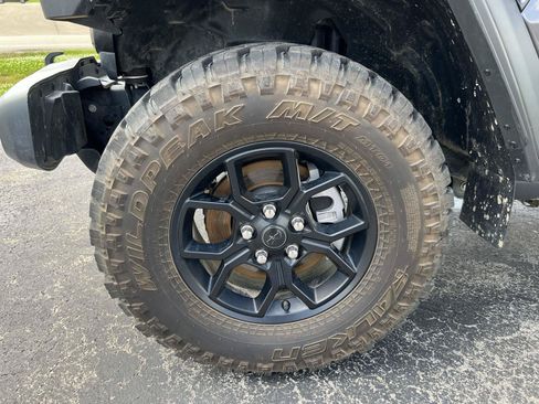 Used 2025 Jeep Wrangler Unlimited Sport AWD/4WD image 10