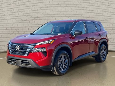 Used 2025 Nissan Rogue S image 1