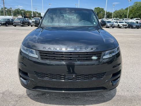 Used 2025 Land Rover Range Rover Sport SE AWD/4WD image 2