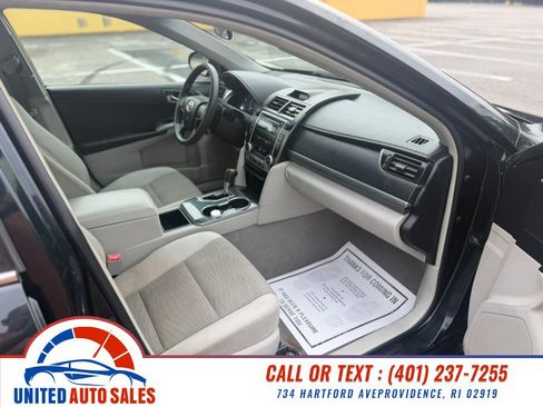 Used 2012 Toyota Camry LE FWD image 11