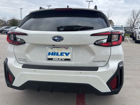 Certified 2025 Subaru Crosstrek 2.5i Limited w/ Crosstrek Mirror Package image 7
