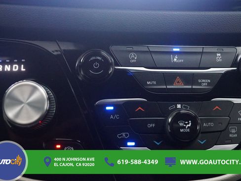 Used 2022 Chrysler Pacifica Touring-L FWD image 24