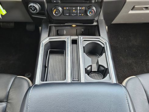 Used 2016 Ford F150 XLT w/ Equipment Group 301A Mid RWD image 12