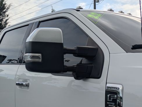 Used 2022 Ford F350 Lariat w/ Lariat Ultimate Package AWD/4WD image 11