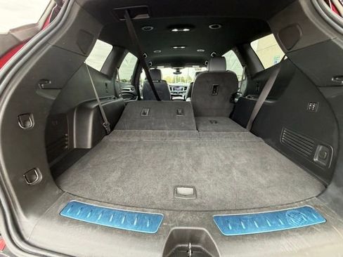 Used 2024 Buick Enclave Premium AWD/4WD image 15