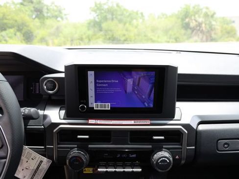 New 2026 Toyota 4Runner SR5 AWD/4WD image 17
