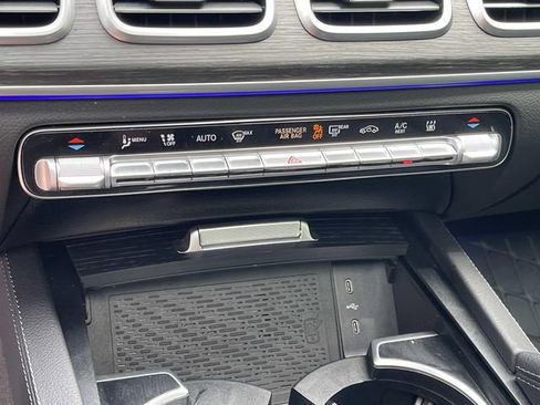Used 2025 Mercedes-Benz GLE 450e 4MATIC image 36