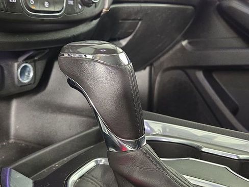 Used 2019 Chevrolet Traverse LT image 21