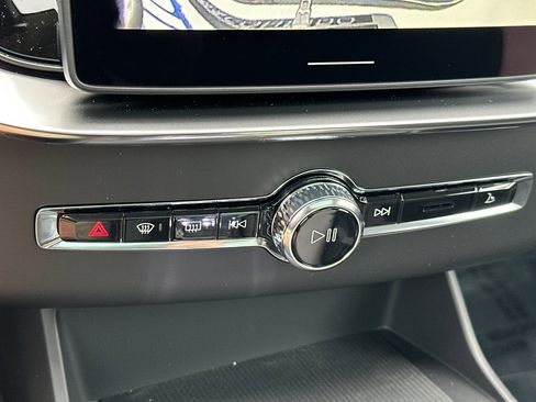 New 2026 Volvo XC90 T8 Plus w/ Protection Package image 18