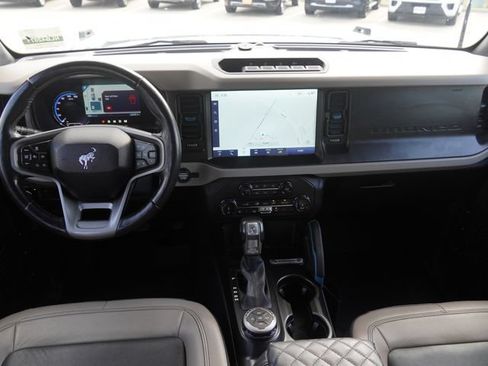 Used 2022 Ford Bronco Wildtrak AWD/4WD image 14