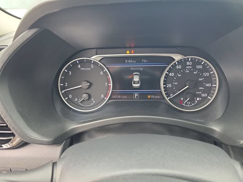 Used 2025 Nissan Sentra SV FWD image 14